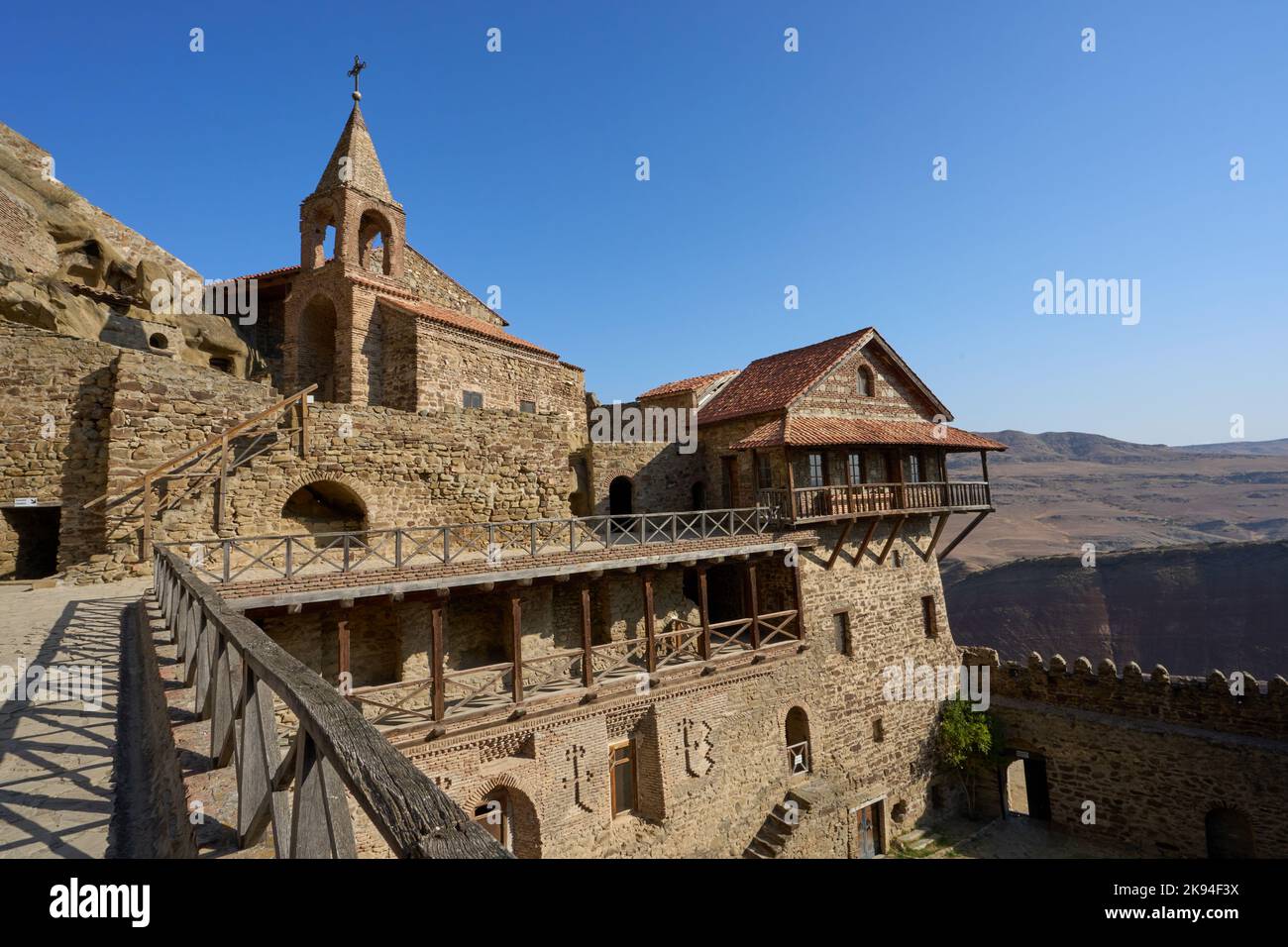 Höhlenkloster und Klosteranlage Dawit Garedscha, David Gareja, am Berg Udabno, Halbwüste, Kachetien, Georgien Stockfoto