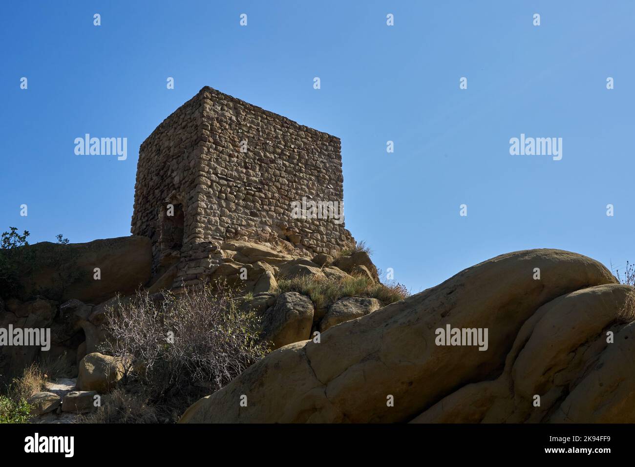 Wehrturm, Teil der Klosteranlage Dawit Garedscha, David Gareja, am Berg Udabno, Halbwüste, Steppenlandschaft Garedscha, Region Kachetien, Georgien Stockfoto