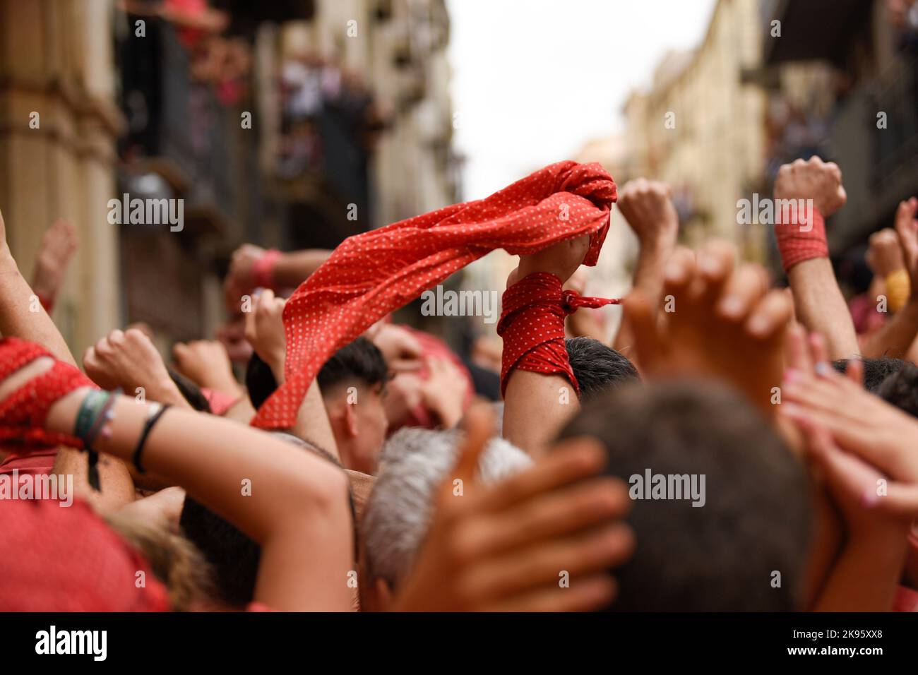 Die Einwohner von Colla Vella dels Xiquets de Valls feiern nach der