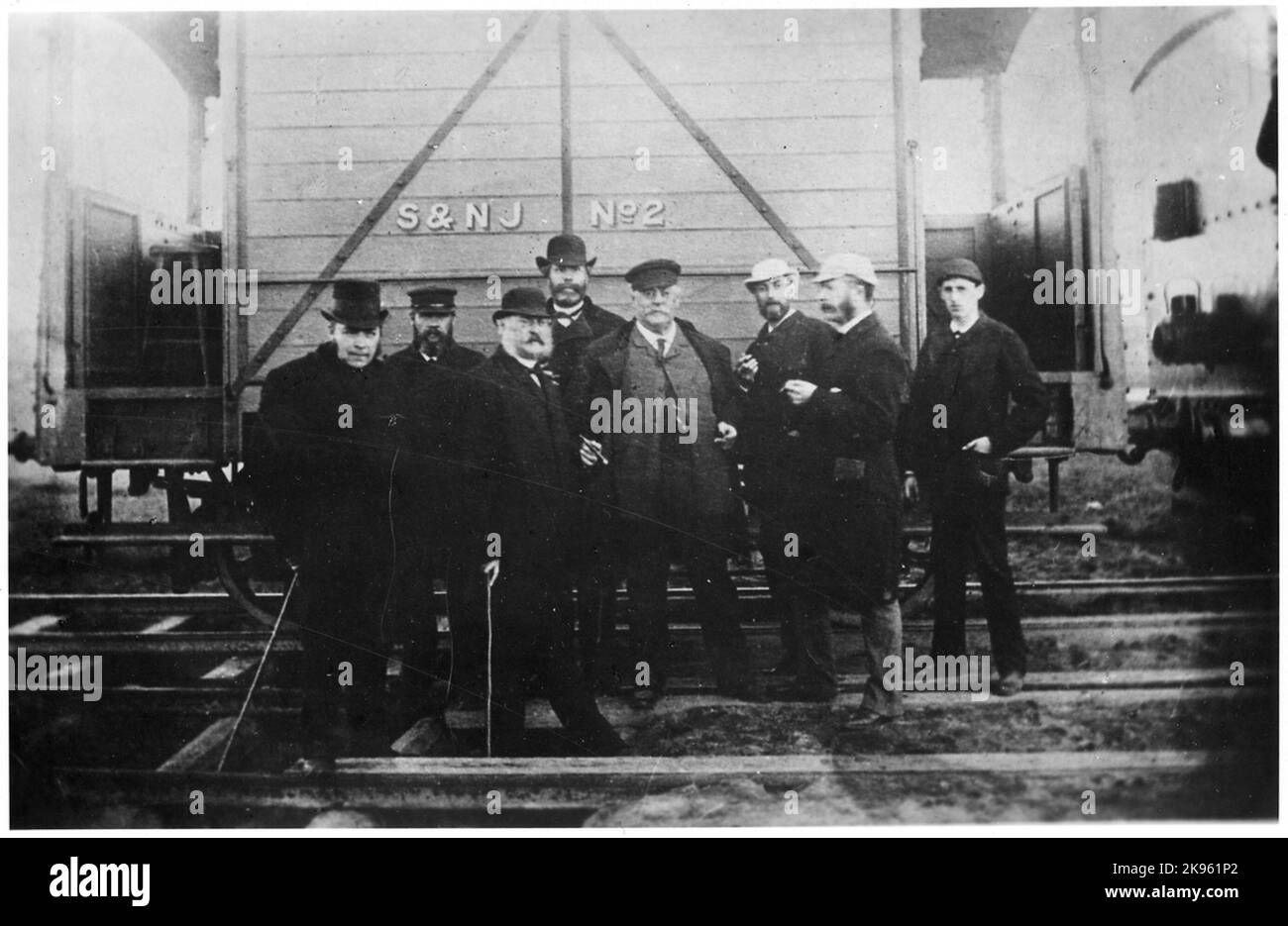 Beamte an der Finne im Testzug von Luleå nach Gammelstad. Schweden & Norwegen Eisenbahn, S & NJ Güterwagen 2. Stockfoto