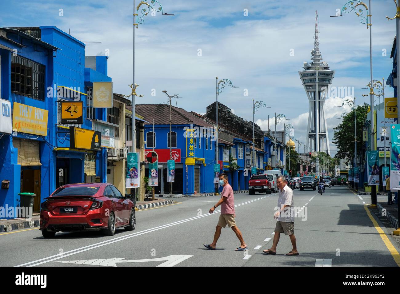 Alor Setar, Malaysia - 2022. Oktober: Blick auf den Alor Setar Tower, auch bekannt als Kedah Tower am 17. Oktober 2022 in Alor Setar, Malaysia. Stockfoto