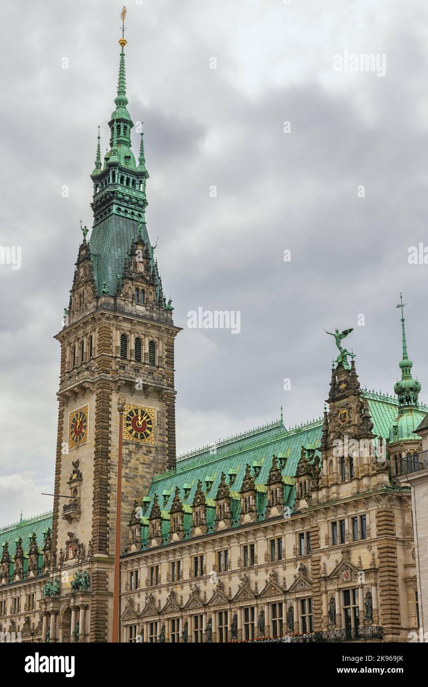 Blick auf das Hamburger Rathaus, Hamburgs Regierungssitz Stockfoto