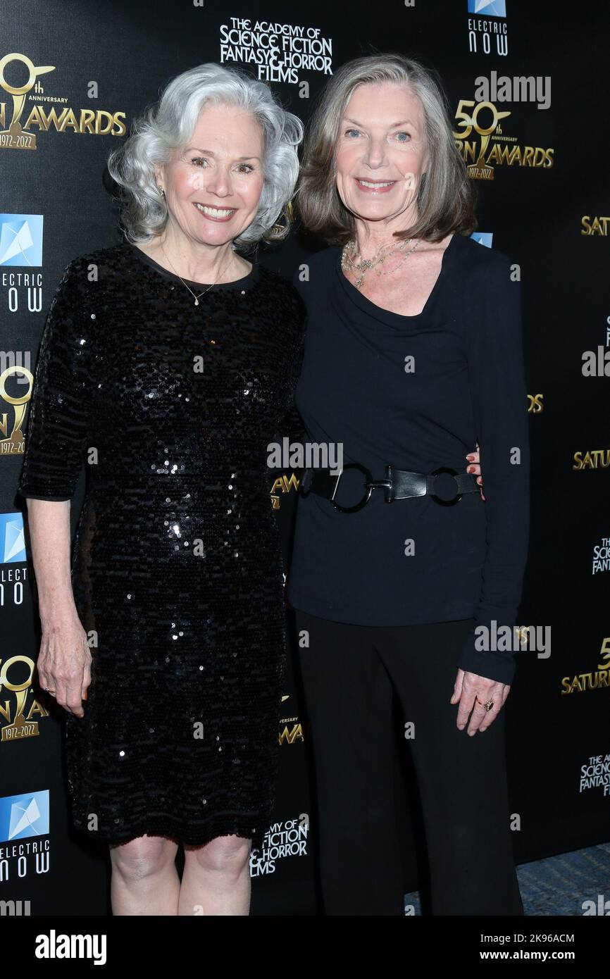 25. Oktober 2022, Burbank, CA, USA: LOS ANGELES - OCT 25: Kathryn Leigh Scott, Susan Sullivan bei den Saturn Awards 50. - Ankunft im Marriott Convention Center am 25. Oktober 2022 in Burbank, CA (Foto: © Kay Blake/ZUMA Press Wire) Stockfoto