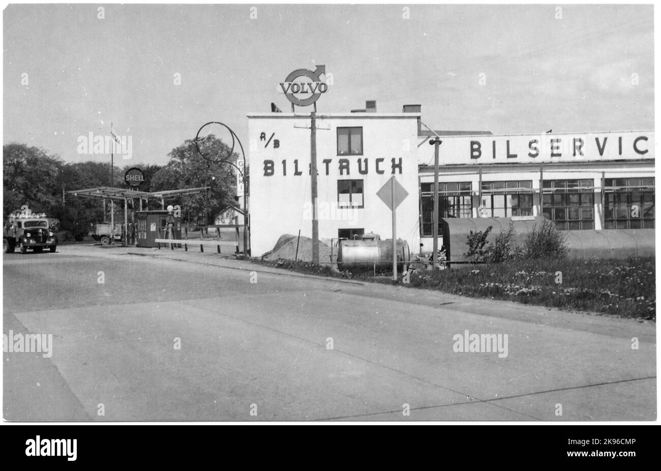 Bil & Truck verfügt über eine Werkstatt für Service und Reparaturen von Lkw und Bussen. Stockfoto