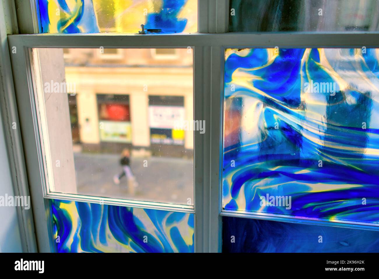 Glasgow Museum of Modern oder GOMA Innenansicht der Straße durch Fenster Stockfoto