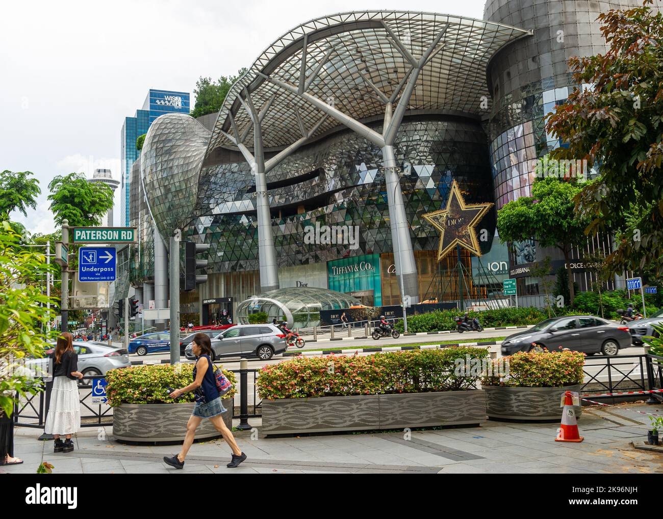 Ion Orchard Shopping Mall, Singapur, von der Pherson Road Stockfoto