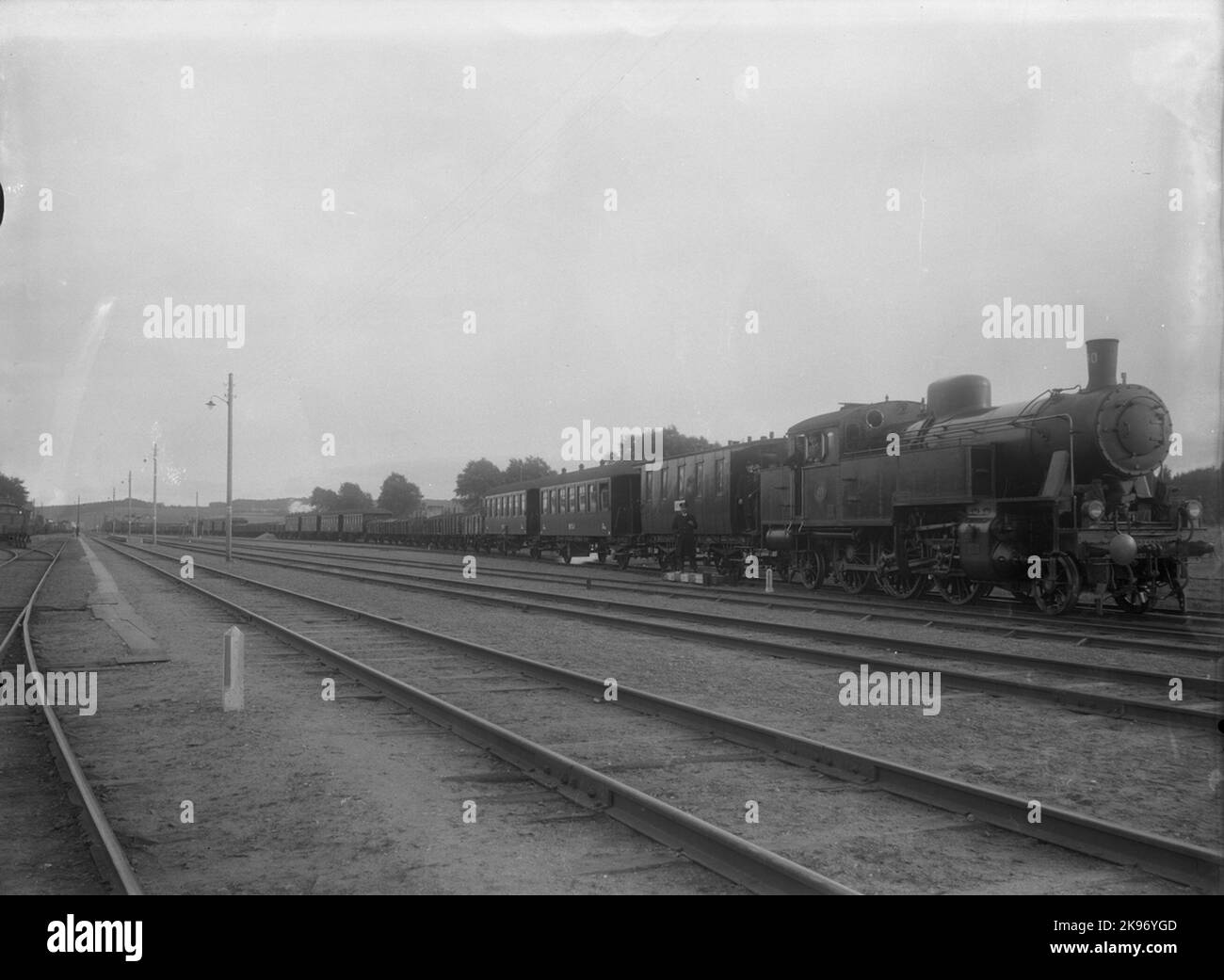 MSJ LOK 30. Dampflokomotive mit Inspektionszug. Die Lokomotive, die 1926 von Motala Workshop mit der Wellenreihenfolge 1C1 hergestellt wurde. Die höchste Geschwindigkeit betrug 90 km pro Stunde. Verkauft 1943 an Schwedens Eisenbahn, bekam Littera SJ S8 1646. 1971 wieder an das Kristianstad Railway Museum verkauft. Stockfoto