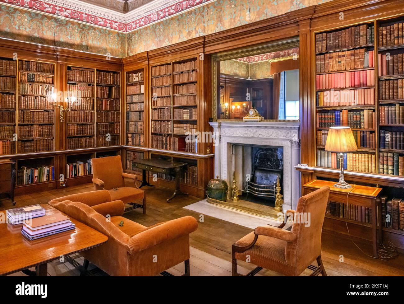 Spanische Bibliothek im Harewood House, in der Nähe von Leeds, West Yorkshire, England, Großbritannien Stockfoto