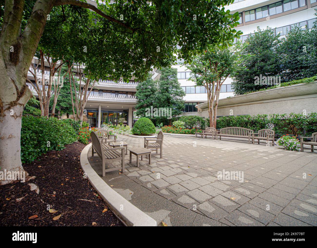 Ein Innenhof im Wohnkomplex Watergate Stockfoto