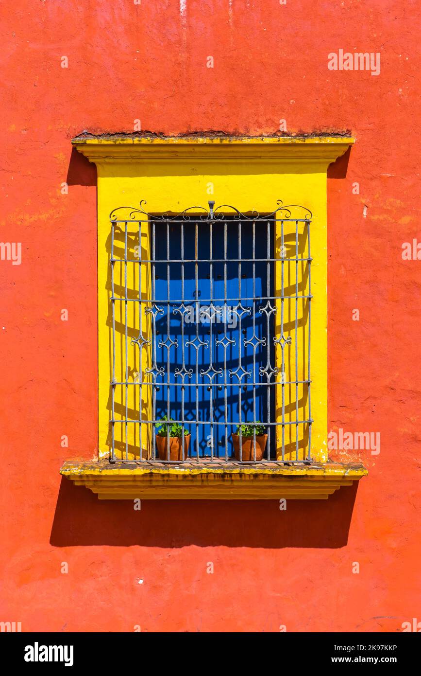 Architektonisches Detail eines Kolonialhauses, Oaxaca-Stadt, Mexiko Stockfoto