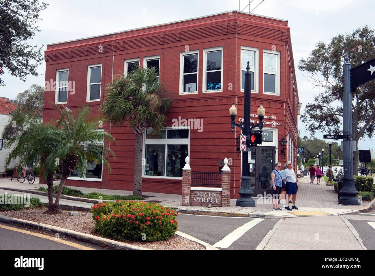 Historische Architektur an der Haupteinkaufsstraße in Dunedin, Florida, USA Stockfoto