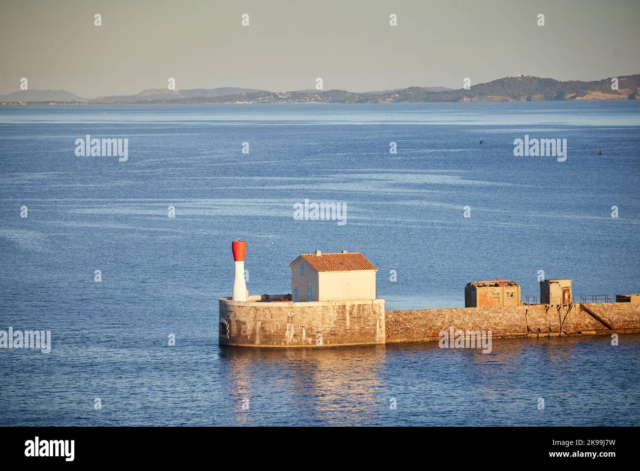 Hafenstadt Toulon an der südfranzösischen Mittelmeerküste, Yachthafen Saint-Mandrier Stockfoto