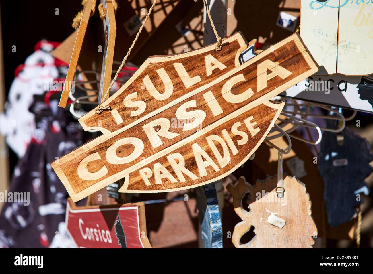 Hafenstadt Ajaccio, Hauptstadt Korsikas, eine französische Insel im Mittelmeer. Touristengeschenke Stockfoto