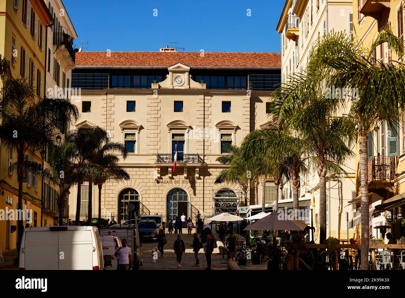 Hafenstadt Ajacio Hauptstadt von Korsika, französische Insel im Mittelmeer. Gerichtsgebäude des Palais de Justice Stockfoto