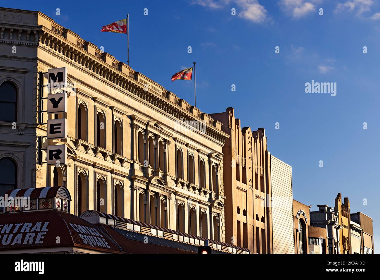 Ballarat Australia / Außenansicht der ca. 1870 Mitchell's Gebäude, heute bekannt als Central Square Shopping Centre. Stockfoto