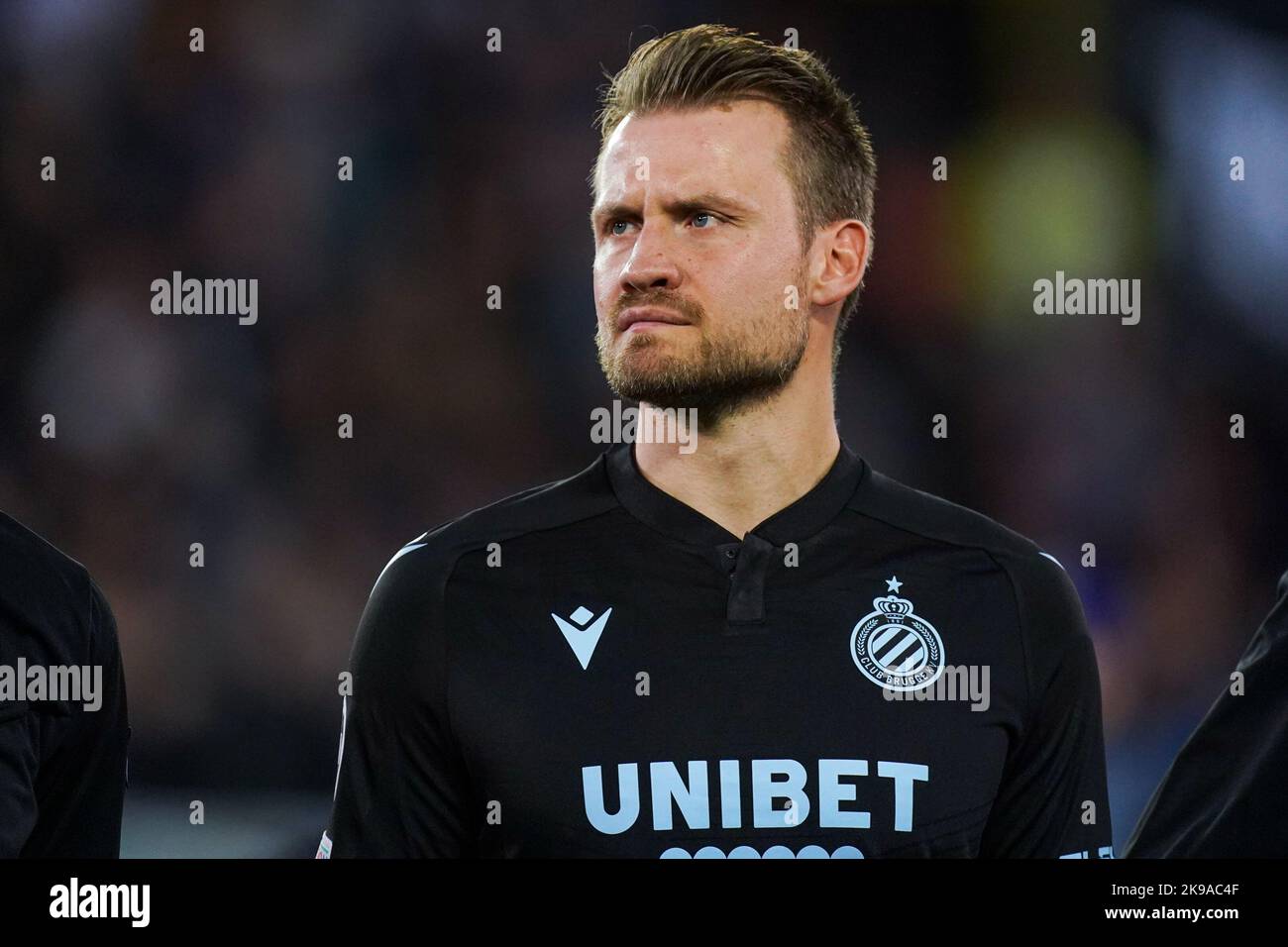 BRÜGGE, BELGIEN - 26. OKTOBER: Simon Mignolet vom Club Brugge KV vor dem Spiel der Gruppe B - UEFA Champions League zwischen dem Club Brugge KV und dem FC Porto am 26. Oktober 2022 im Jan Breydelstadion in Brügge, Belgien (Foto: Joris Verwijst/Orange Picches) Stockfoto
