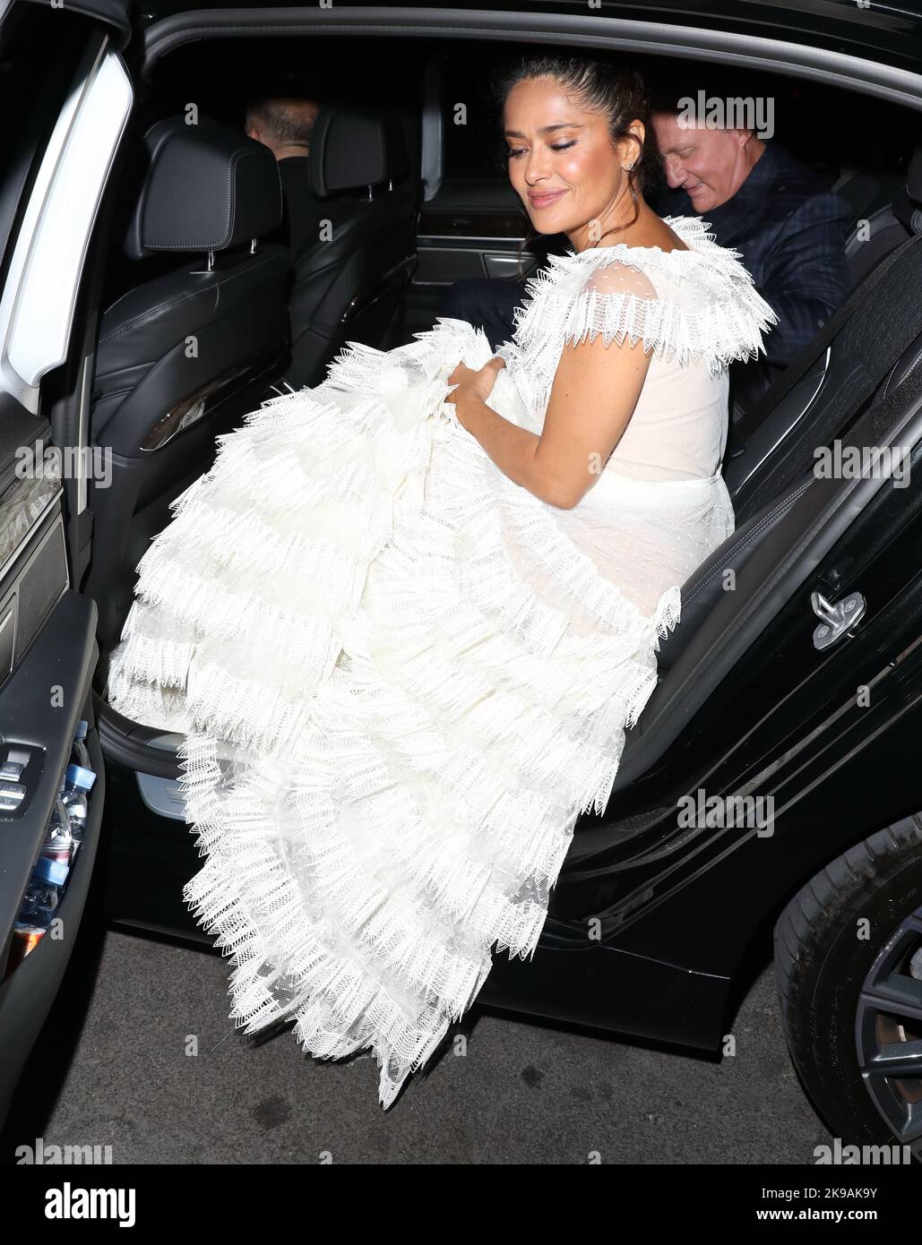 Die Mexikanerin Salma Hayek verlässt Edward Enninfuls Buchvorstellung