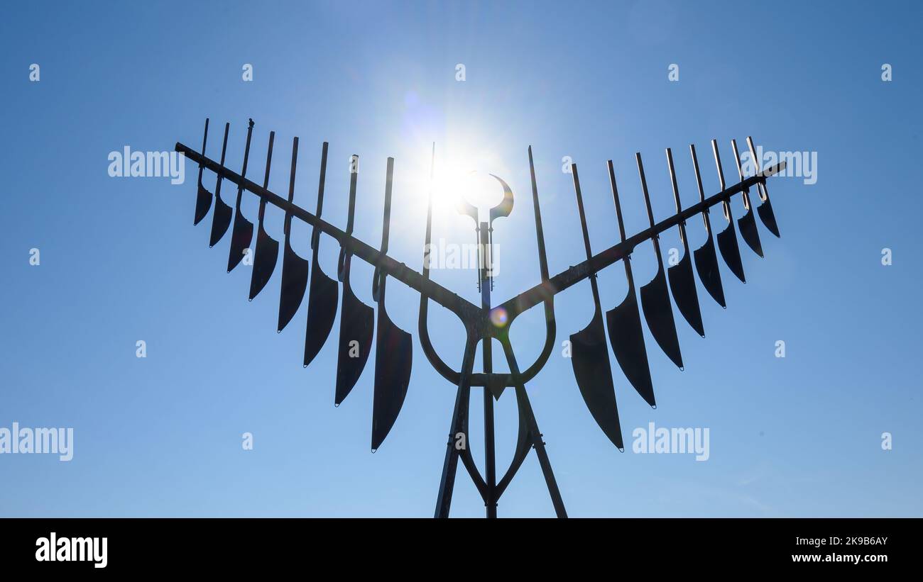 Sculpture Bird, auch Dream Catcher oder Spirit Catcher genannt, von Ron Baird in der Kempenfelt Bay im Lake Simcoe Stockfoto
