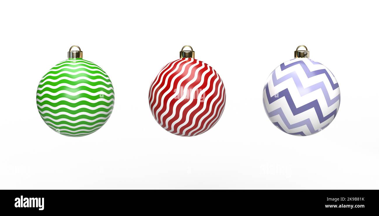 Schöne bunte geometrische Weihnachtskugeln Kugeln, weißer Hintergrund, kopieren Raum und Clipping Pfad. Realistische Xmas Glasdekoration in 3D Render. Stockfoto