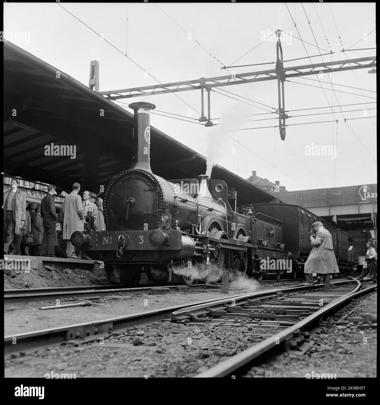 The State Railways, SJ B 3 'Prince August' auf dem Weg von Stockholm C nach Sundbyberg während des Internationalen Museumskongresses 1959. Stockfoto