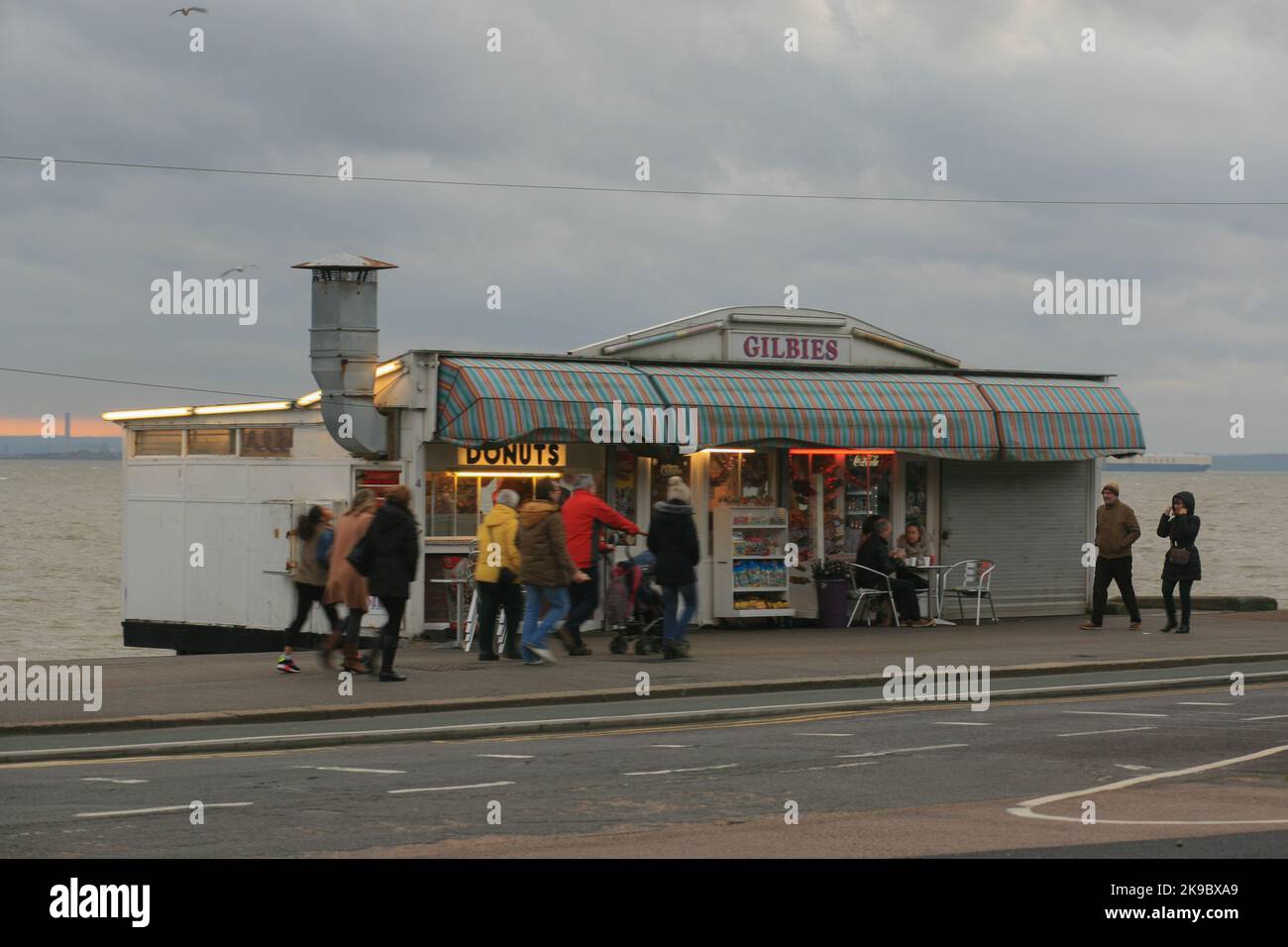 Gilbies Strandcafe, 2016, Café, Snacks, Fast-Food-Kiosk. Southend on Sea, Großbritannien Stockfoto