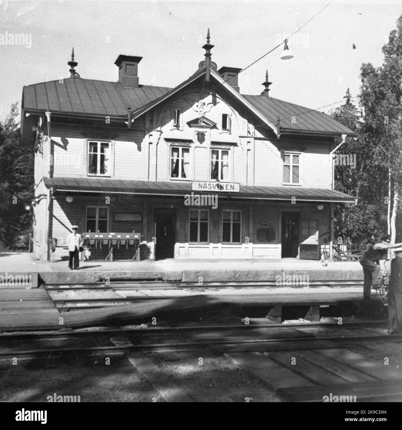 Die Station Näsviken hat keine Kontaktleitung. Stockfoto