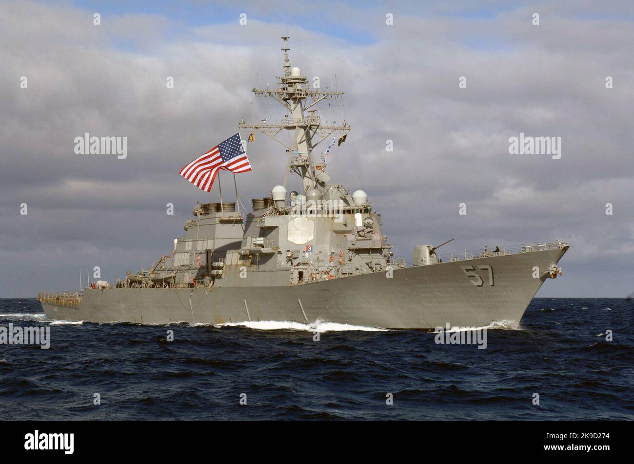 Der Lenkraketen-Zerstörer USS Mitscher (DDG 57) U.S. Navy Stockfoto