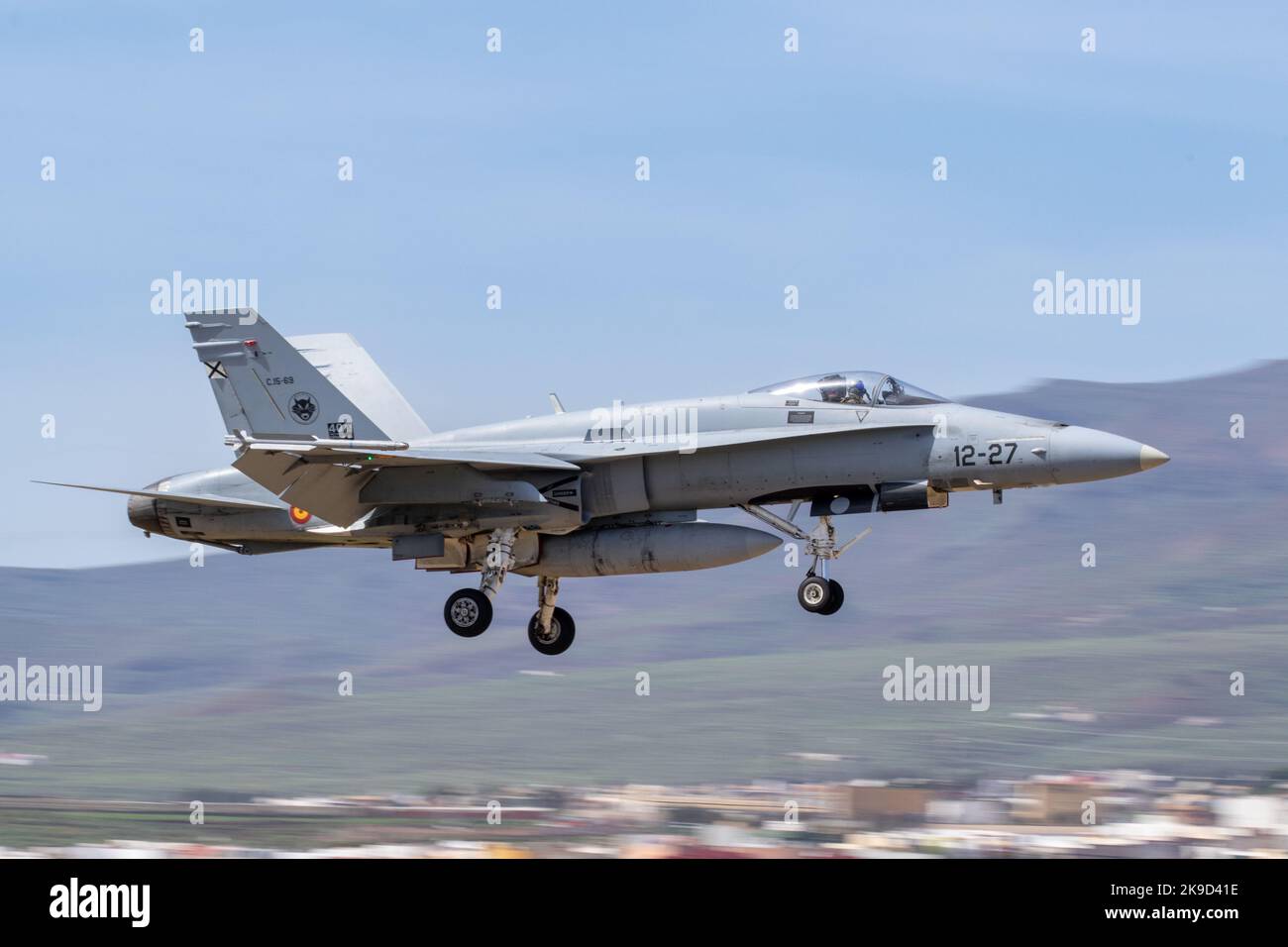 Die Hornets der spanischen Luftwaffe landen während der SIRIO 22-Übung auf dem Luftwaffenstützpunkt Gando. Stockfoto