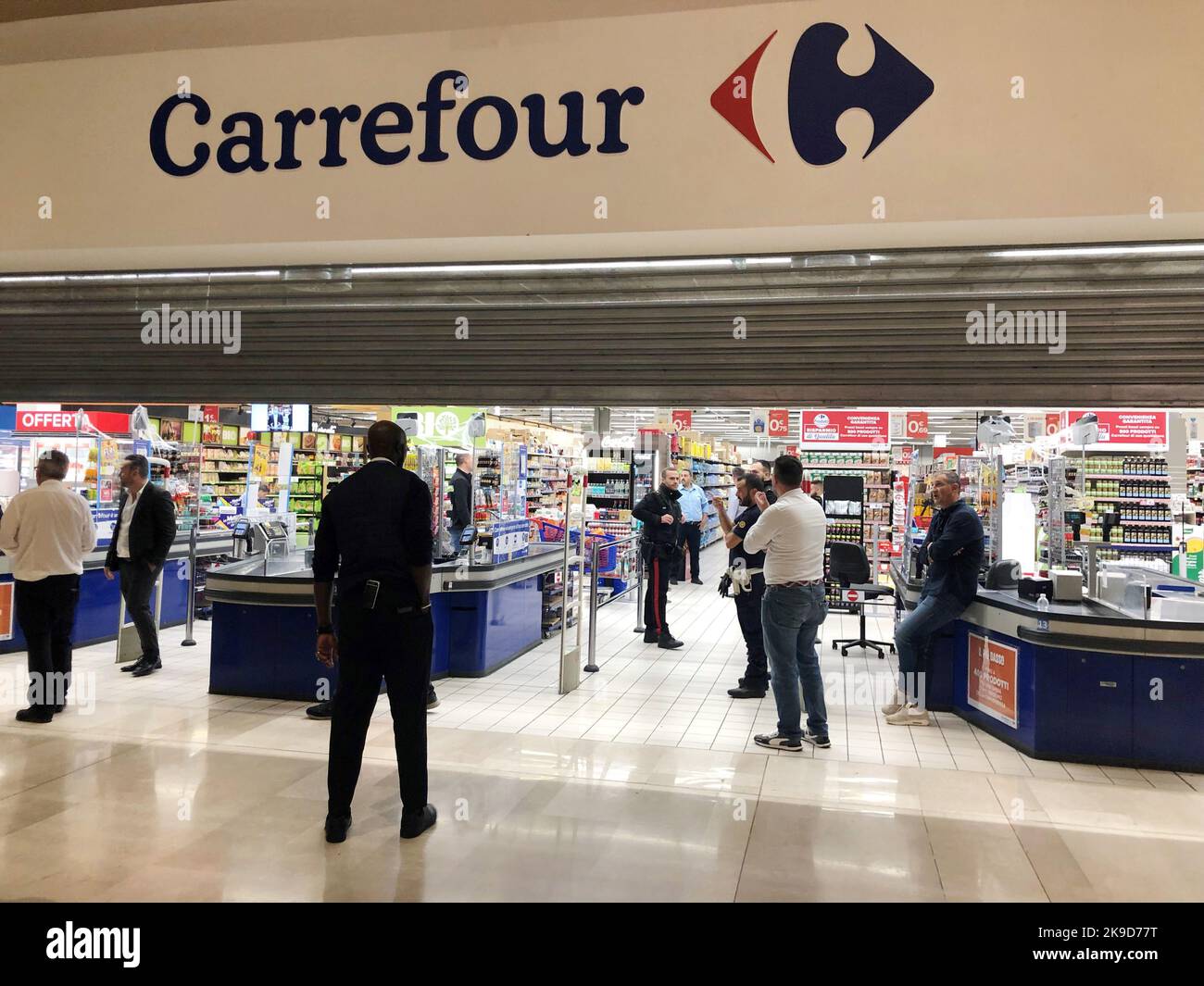 Assago, Italien. 27. Oktober 2022. ASSAGO Mann erstochen fünf