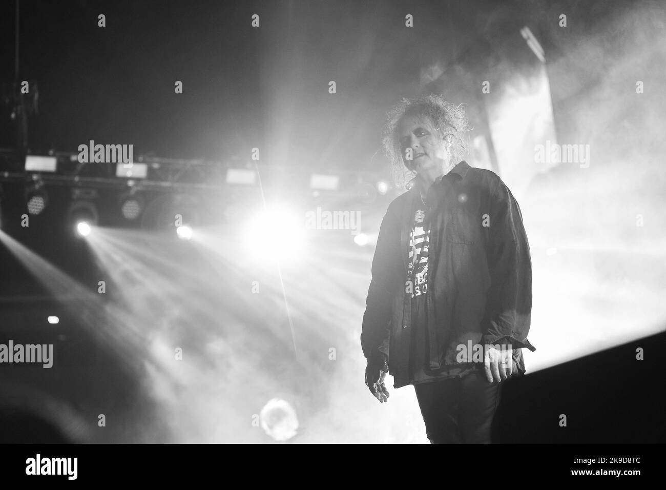 Robert Smith, Frontmann der englischen Rockband The Cure tritt während eines Konzerts in der Arena Zagreb am 27. Oktober 2022 in Zagreb, Kroatien, auf. Foto: Luka Stanzl/PIXSELL Credit: Pixsell Foto- und Videoagentur/Alamy Live News Stockfoto