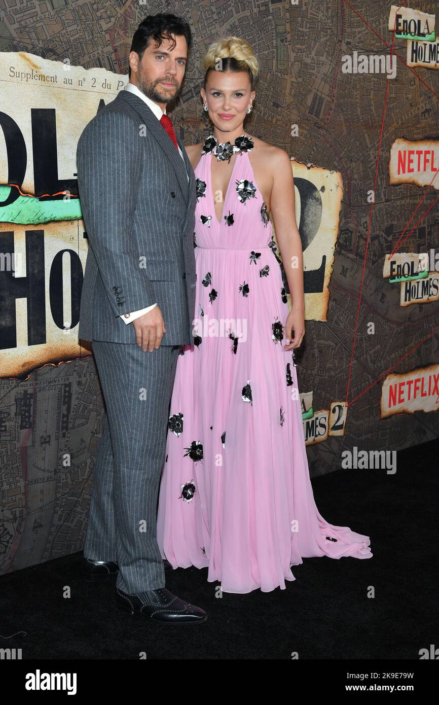 Henry Cavill und Millie Bobby Brown Stockfoto