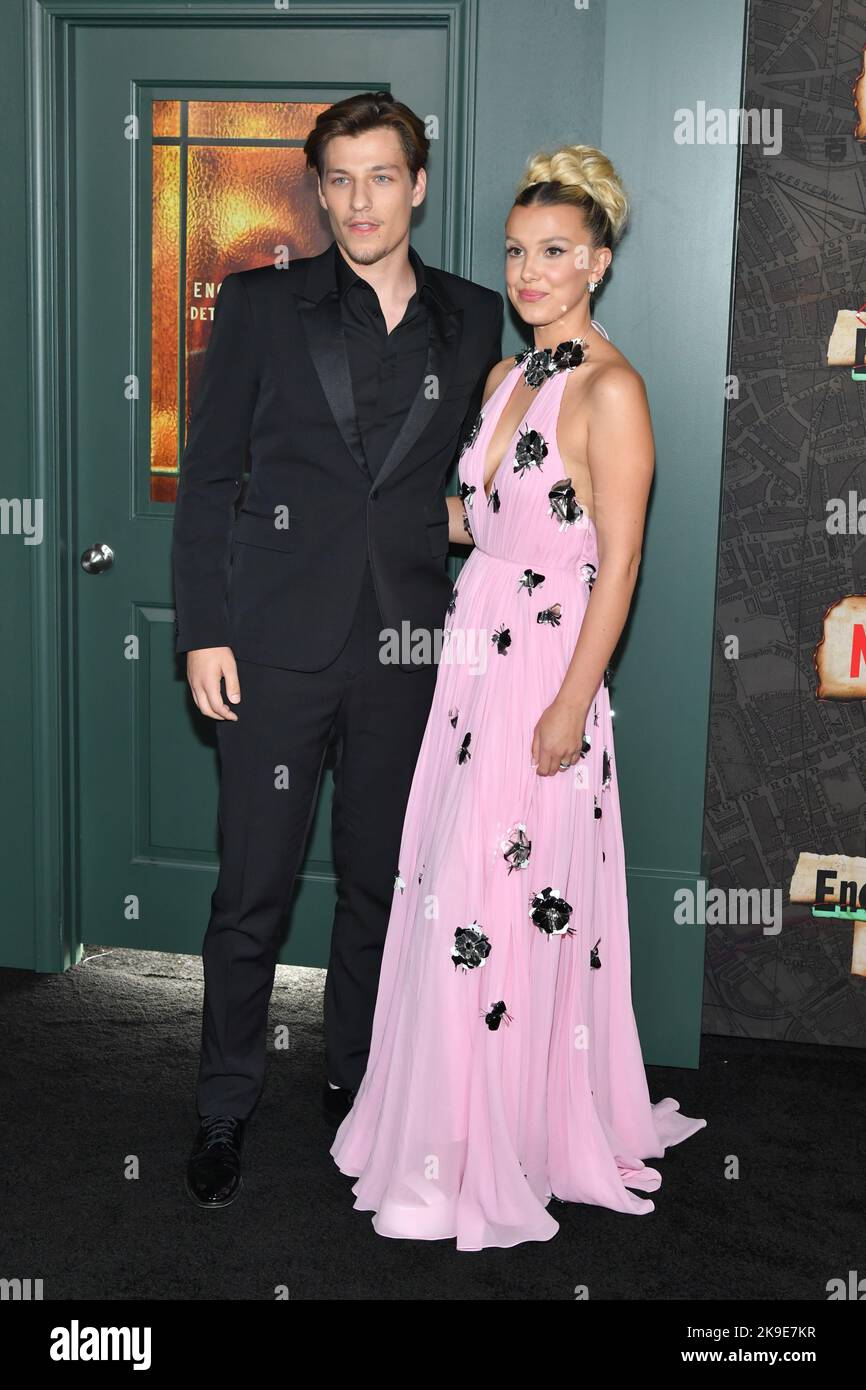 Jake Bongiovi und Millie Bobby Brown Stockfoto