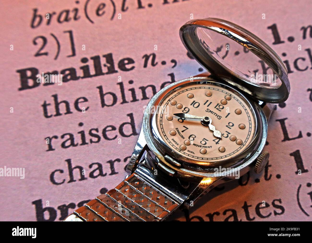 Smiths Englisch machte Bewegung, Braille-Uhr für blinde Verwendung RNIB, Schweizer Zifferblatt Stockfoto