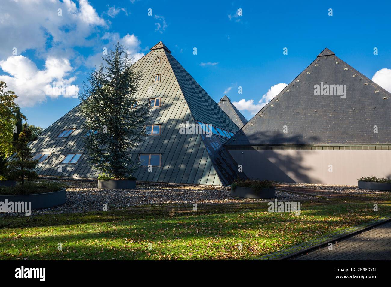 Deutschland, Stadtlohn, Westmuensterland, Münsterland, Westfalen, Nordrhein-Westfalen, NRW, Industriegebäude der Firma Pongs, pyramidenförmig, pyramidenförmig Stockfoto