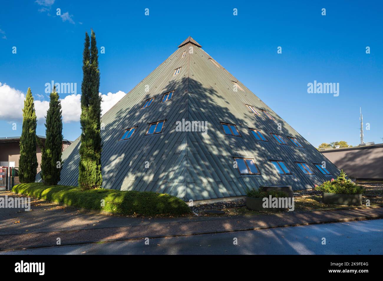 Deutschland, Stadtlohn, Westmuensterland, Münsterland, Westfalen, Nordrhein-Westfalen, NRW, Industriegebäude der Firma Pongs, pyramidenförmig, pyramidenförmig Stockfoto