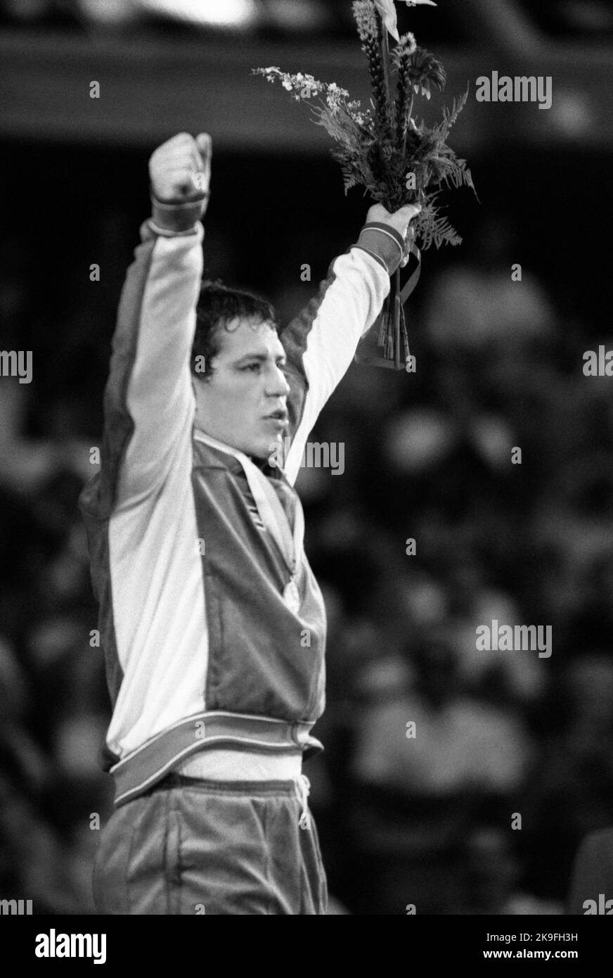 OLYMPISCHE SOMMERSPIELE IN LOS ANGELES USA 1984 STEVE FRASER USA ringen als Sieger im leichten Schwergewichtsgewichtsgewinger Stockfoto