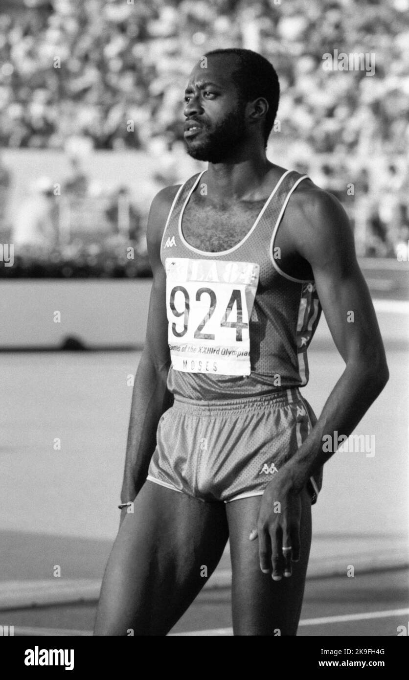 OLYMPISCHES SUMMERGAMES IN LOS ANGELES USA 1984Edwin Moses USA 400m Hürdengoldmedaillengewinnerin Stockfoto