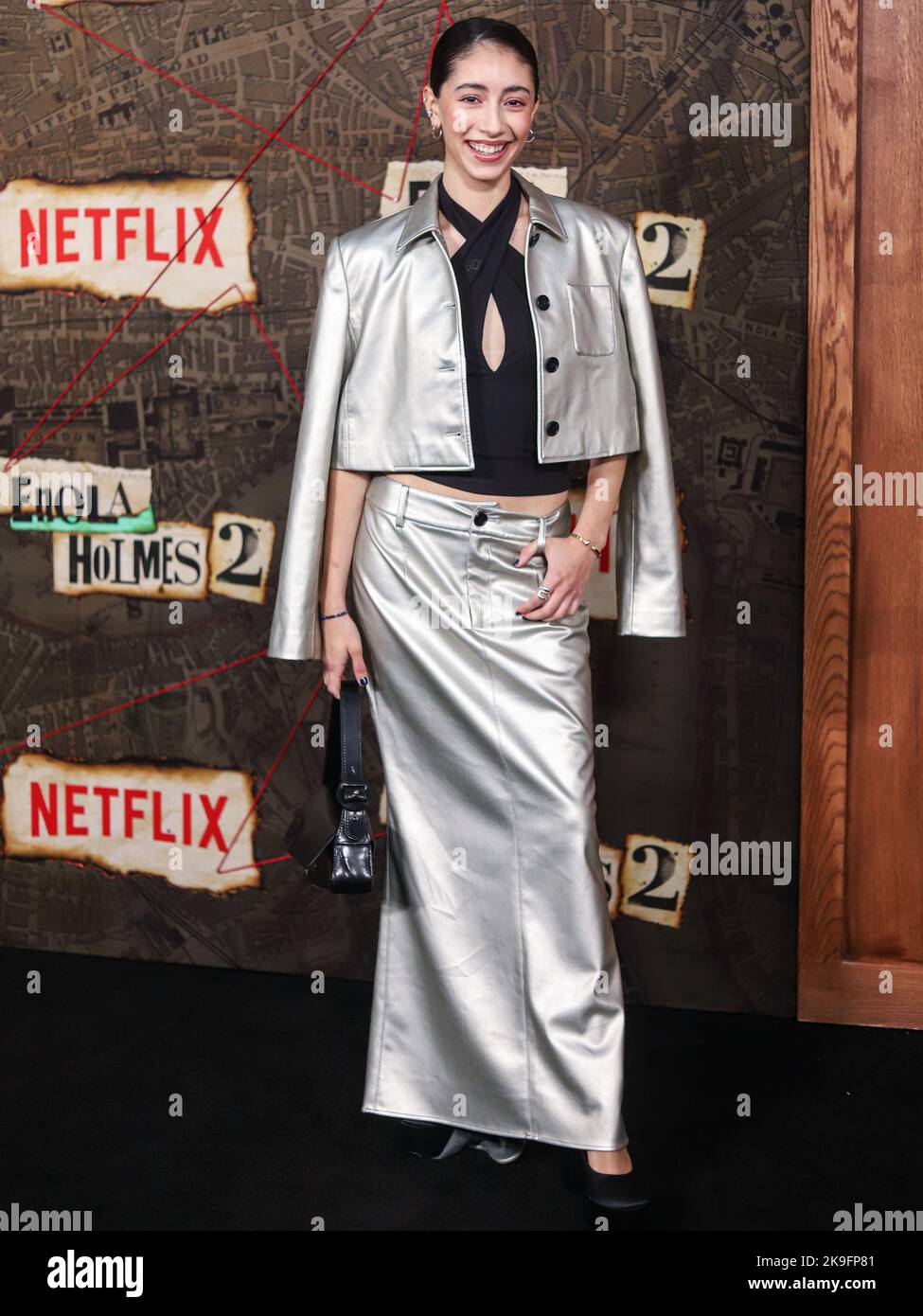 New York City, USA. 27. Oktober 2022. MANHATTAN, NEW YORK CITY, NEW YORK, USA - 27. OKTOBER: Renata Cerda kommt zur Weltpremiere von Netflix's "Enola Holmes 2", die am 27. Oktober 2022 im Pariser Theater in Manhattan, New York City, New York, USA, stattfand. (Foto von Jordan Hinton/Image Press Agency) Quelle: Image Press Agency/Alamy Live News Stockfoto