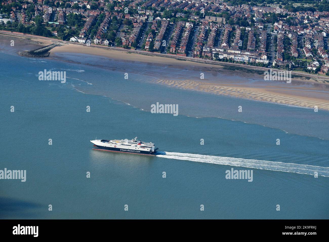 Eine Luftaufnahme der Isle of man Steam Packet Co Ferry, Merseyside, Liverpool, Nordwestengland, Großbritannien Stockfoto