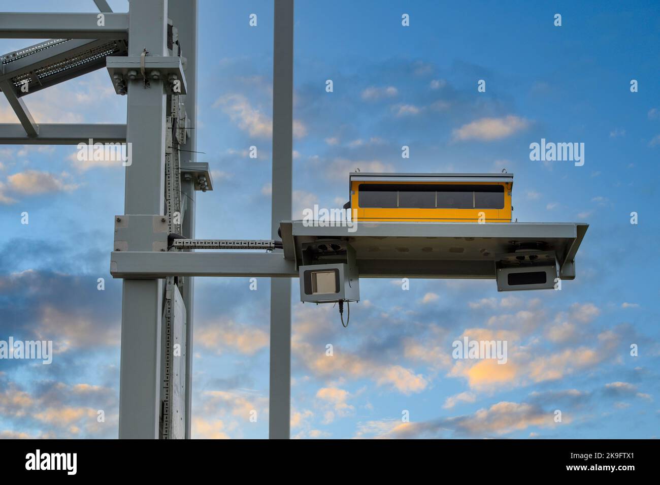 Intelligente Schnellfahrkamera auf der Autobahn M1, England Stockfoto