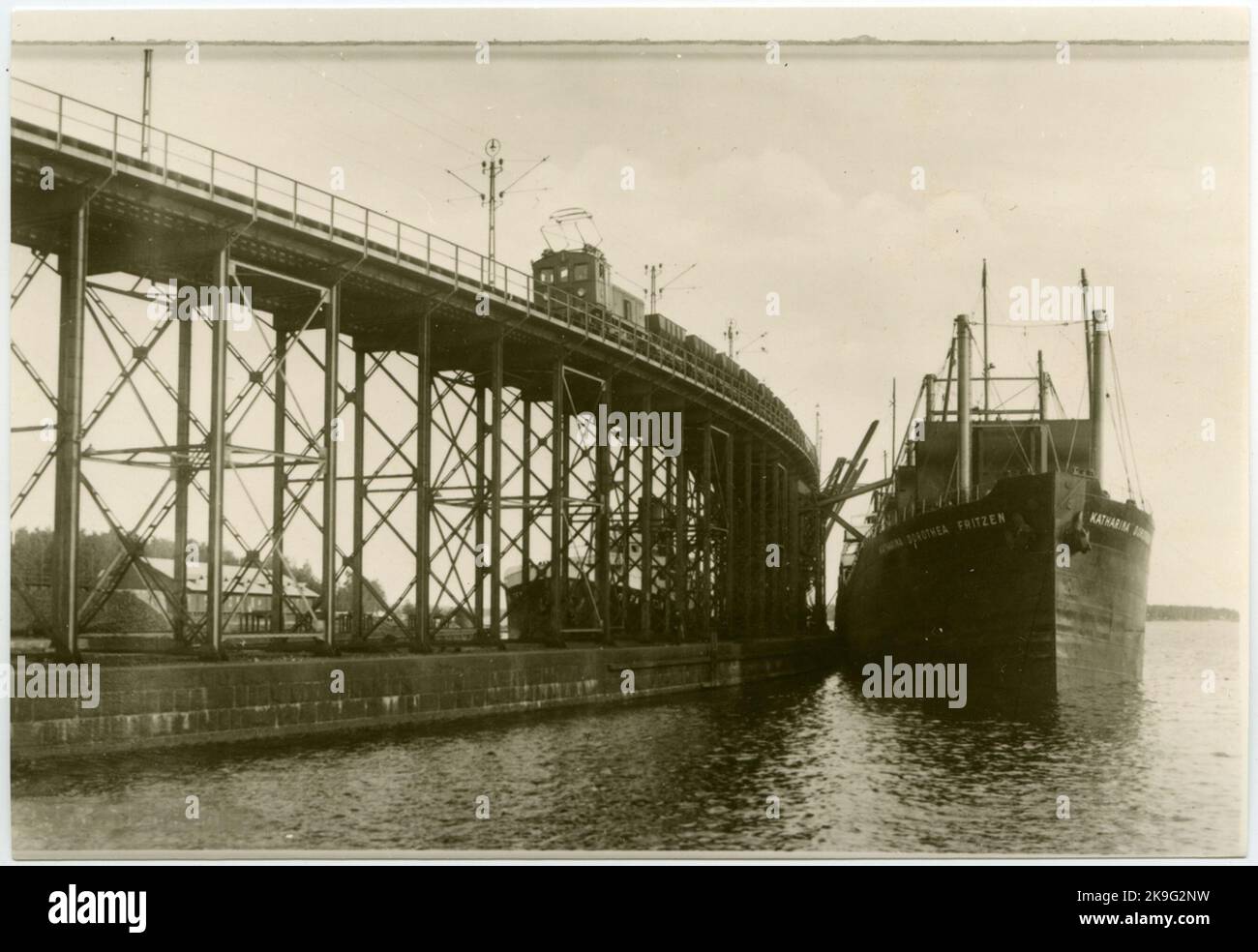 Staatsbahnen, SJ UA. Das Schiff Katharina Dorothea Fritzen (III), vor 1937 'Daghild'. Das Schiff sank 1942, als es auf einer Mine fuhr. Stockfoto