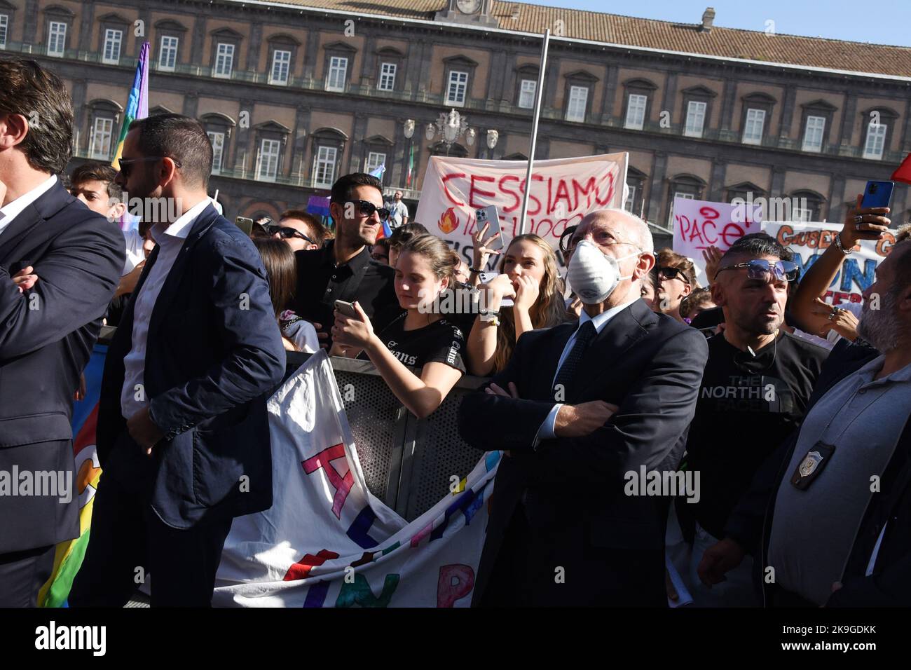 Vincenzo De Luca Gouverneur der Region Kampanien beteiligen sich am marsch für den Frieden, organisiert in Neapel, um die Beendigung des Krieges in der Ukraine zu bitten Stockfoto