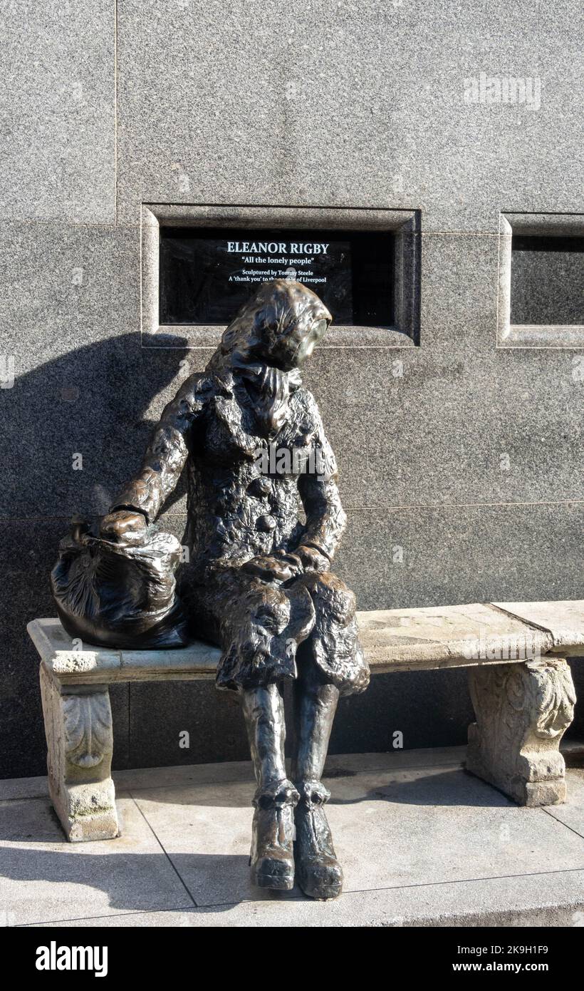 Eleanor Rigby Statut von Tommy Steele in Liverpool Stockfoto