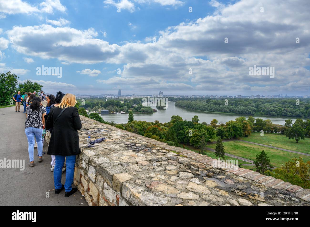 Belgrad. Blick über den Zusammenfluss von Sava und Donau von den Mauern der Belgrader Festung, Belgrad, Serbien Stockfoto