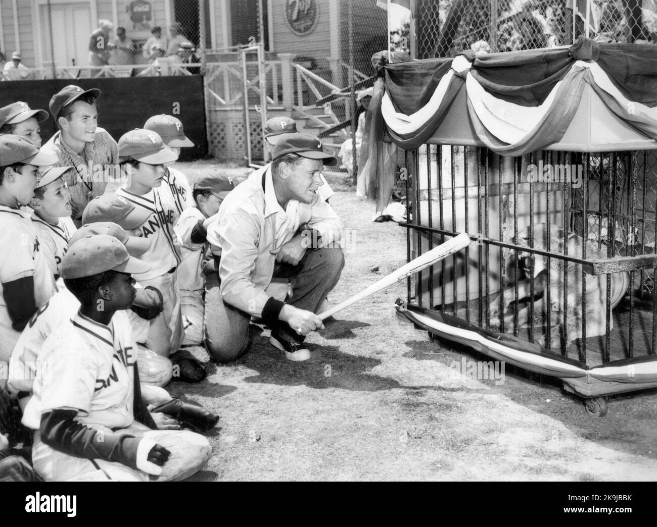Tom Ewell, am Set des Films, „The Great American Zeitvertreib“, MGM, 1956 Stockfoto