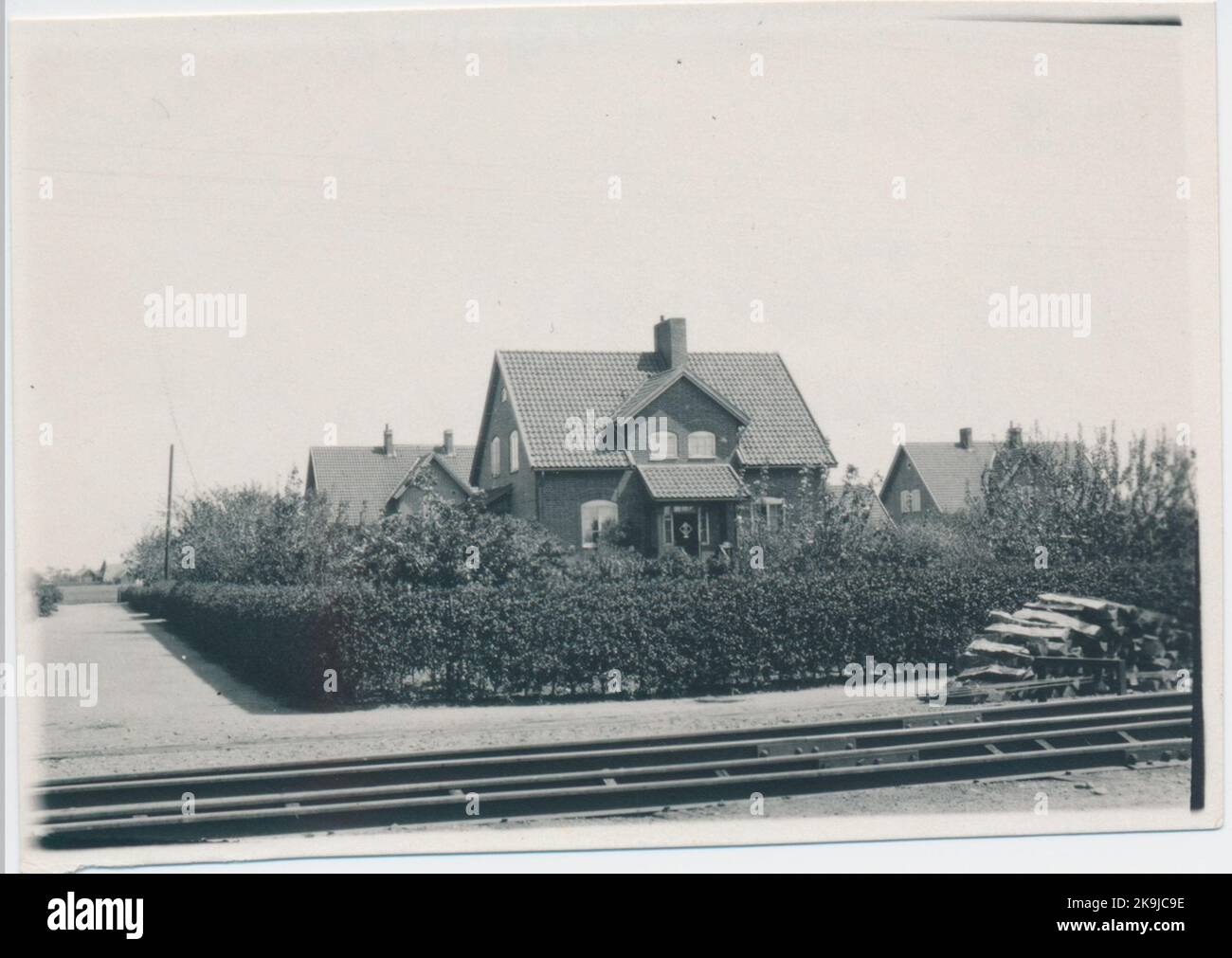 .18-. 1/10. Sonne bei 12,35 schräg gegen den Uhrzeigersinn. Das Wohnhausviertel Stockfoto