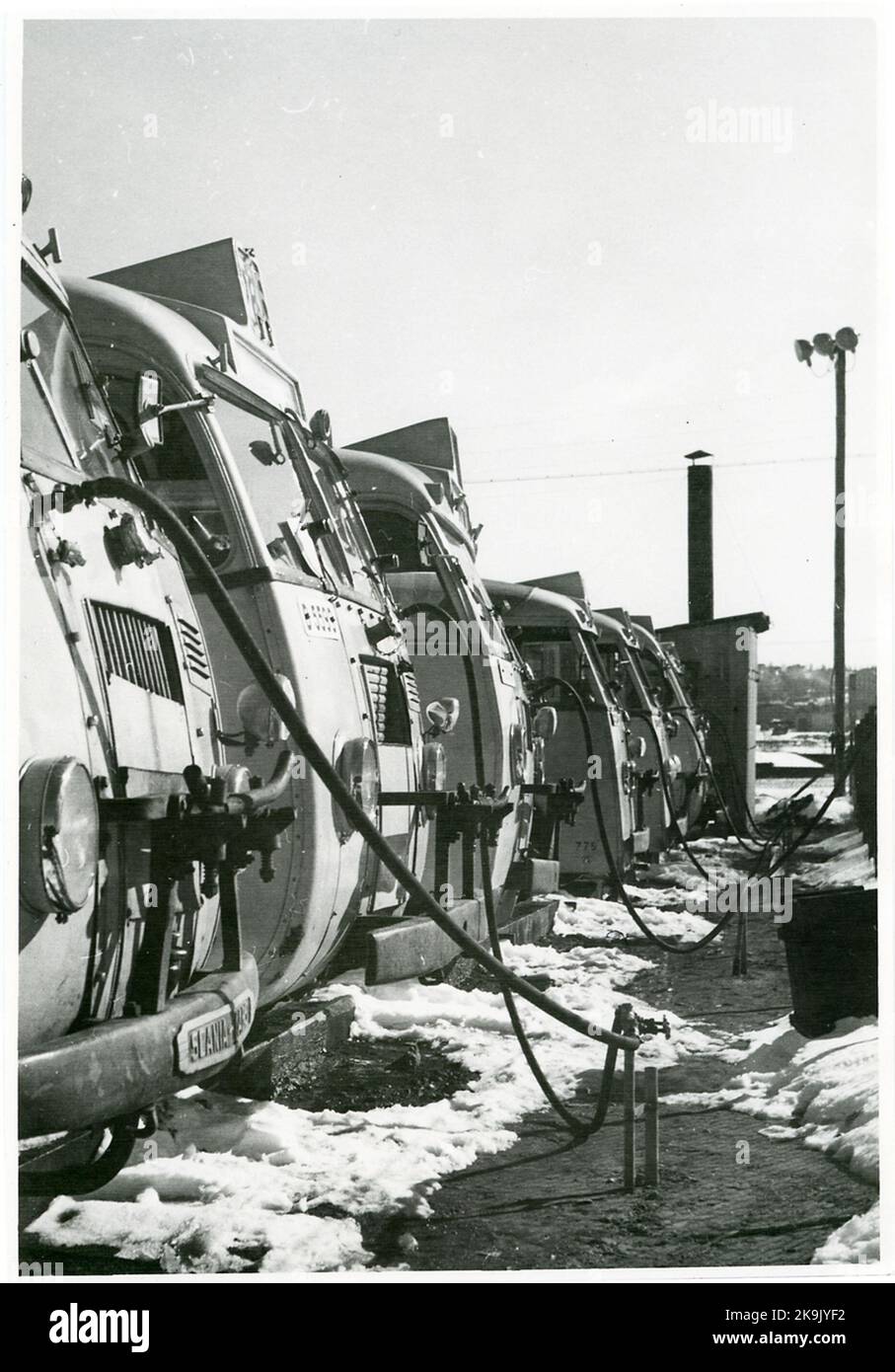 Heizung von Bussen mit Dampfschlauch. Staatsbahnen, SJ Bus 779. Stockfoto