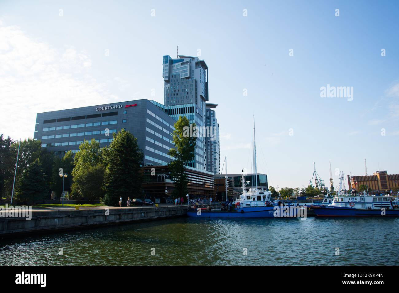 Gdynia, Polen - 27. Juli 2018: Sea Towers Moderne Gebäude. Blick auf das Hafengebiet in der Stadt Gdynia an der Ostsee Stockfoto