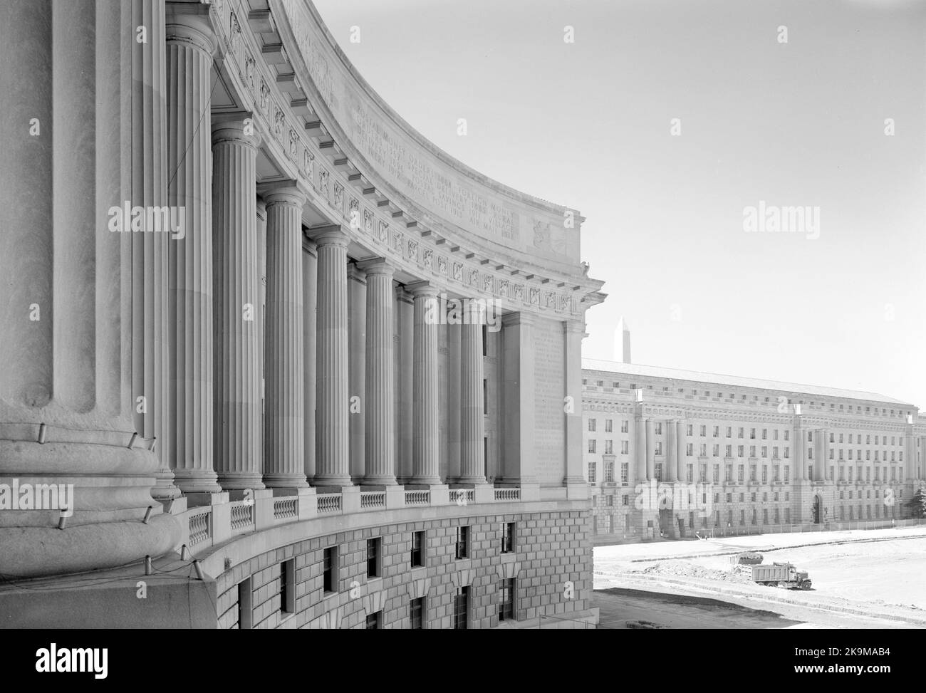 Jack Boucher - Nahaufnahme der Kolonnade entlang der plaza-Seitenfassade - Neues Postgebäude, Twelfth Street und Pennsylvania Avenue, Washington, Stockfoto