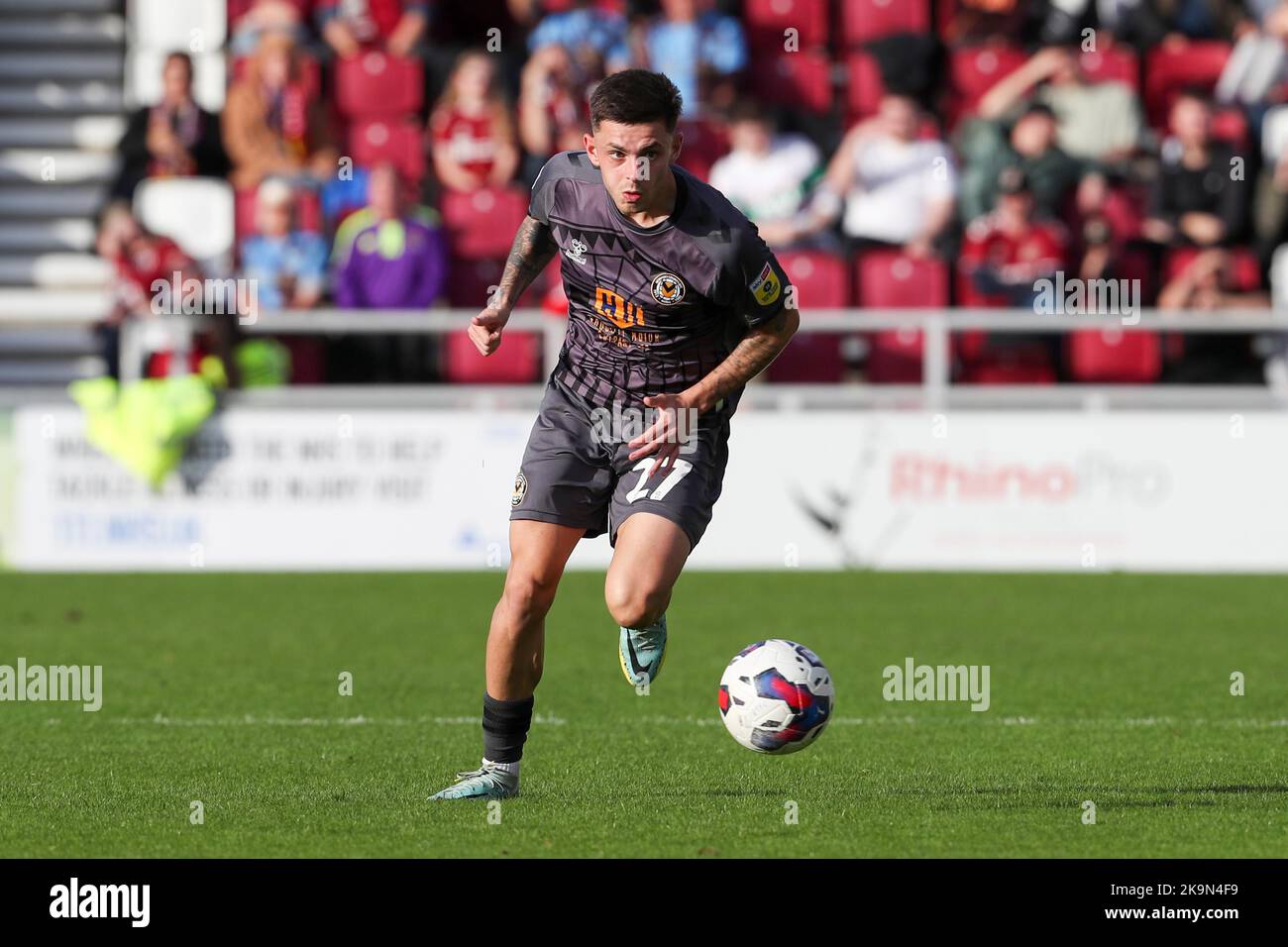 Adam Lewis von Newport County während der zweiten Hälfte des Spiels der Sky Bet League 2 zwischen Northampton Town und Newport County im PTS Academy Stadium, Northampton, am Samstag, den 29.. Oktober 2022. (Kredit: John Cripps | MI Nachrichten) Kredit: MI Nachrichten & Sport /Alamy Live Nachrichten Stockfoto